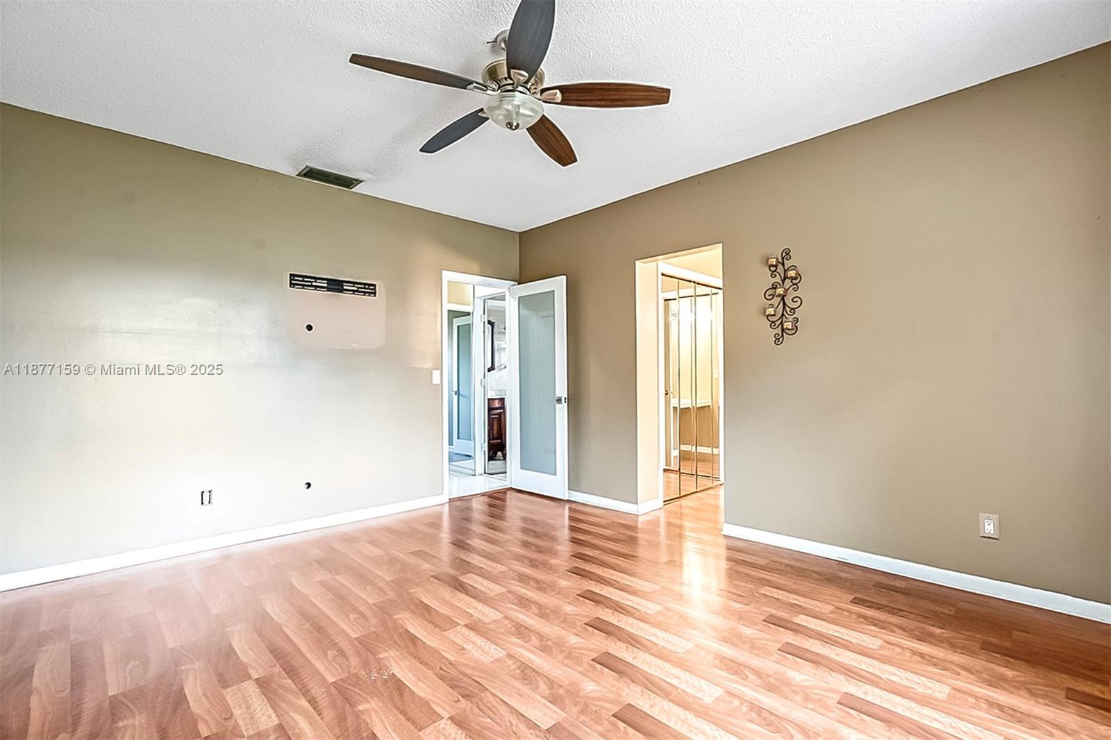 RAINBOW MIRAMAR - Residential