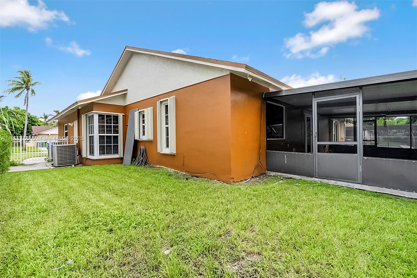 RAINBOW MIRAMAR - Residential