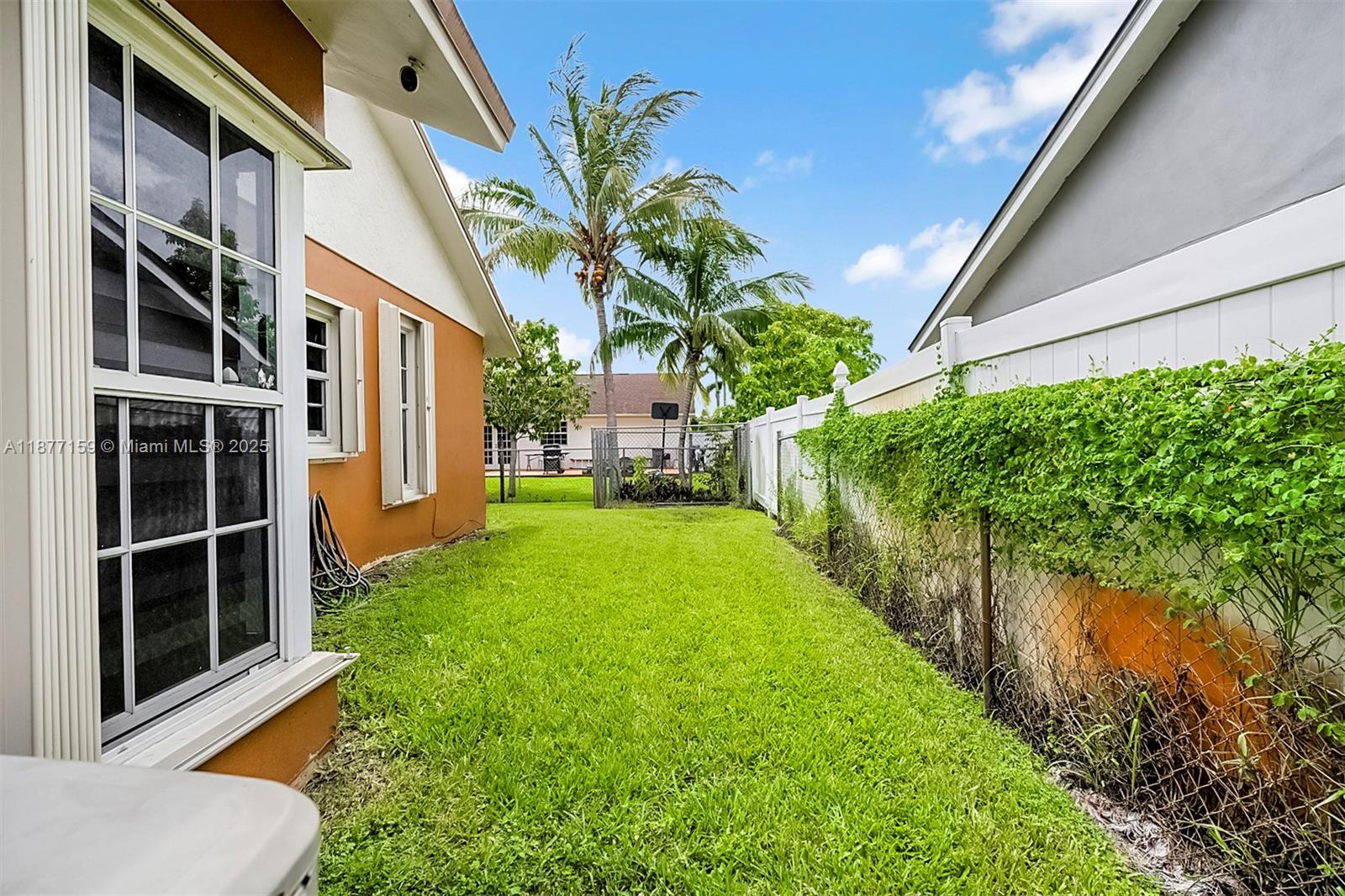 RAINBOW MIRAMAR - Residential