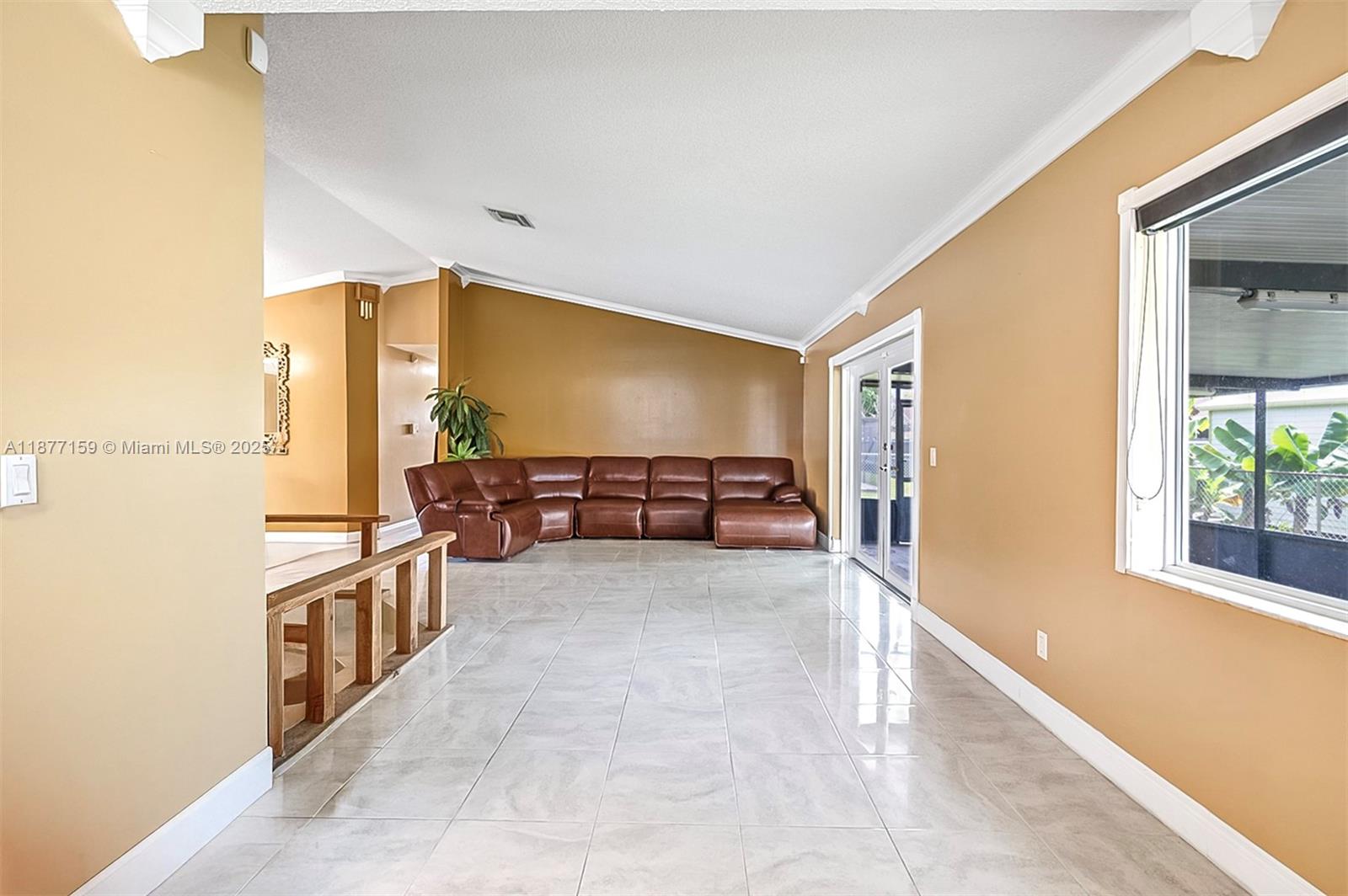 RAINBOW MIRAMAR - Residential