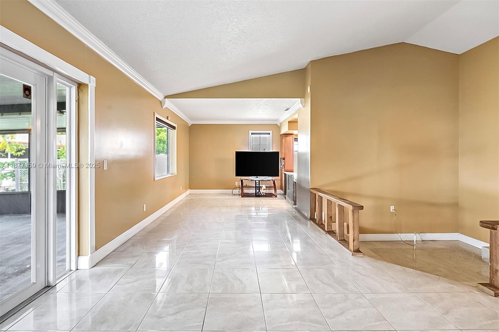 RAINBOW MIRAMAR - Residential