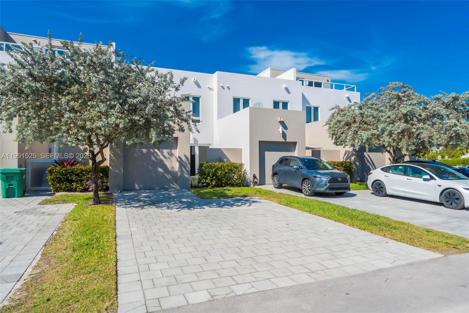 LANDMARK AT DORAL - Residential