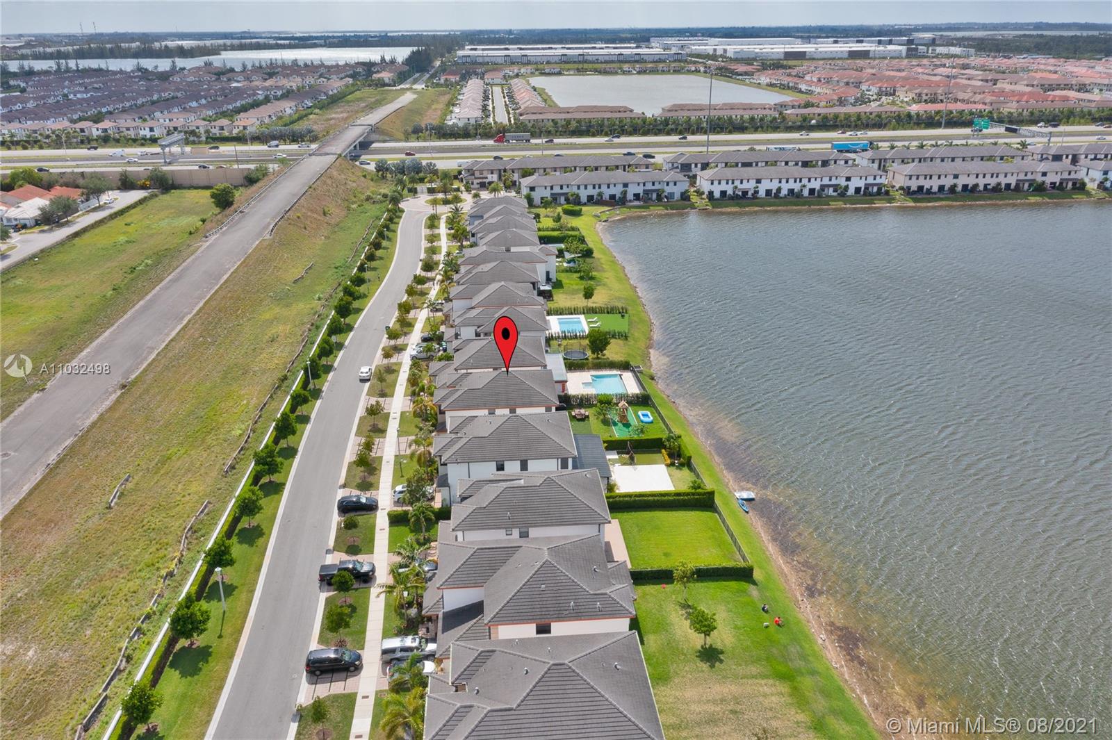 DUNNWOODY LAKE - Residential