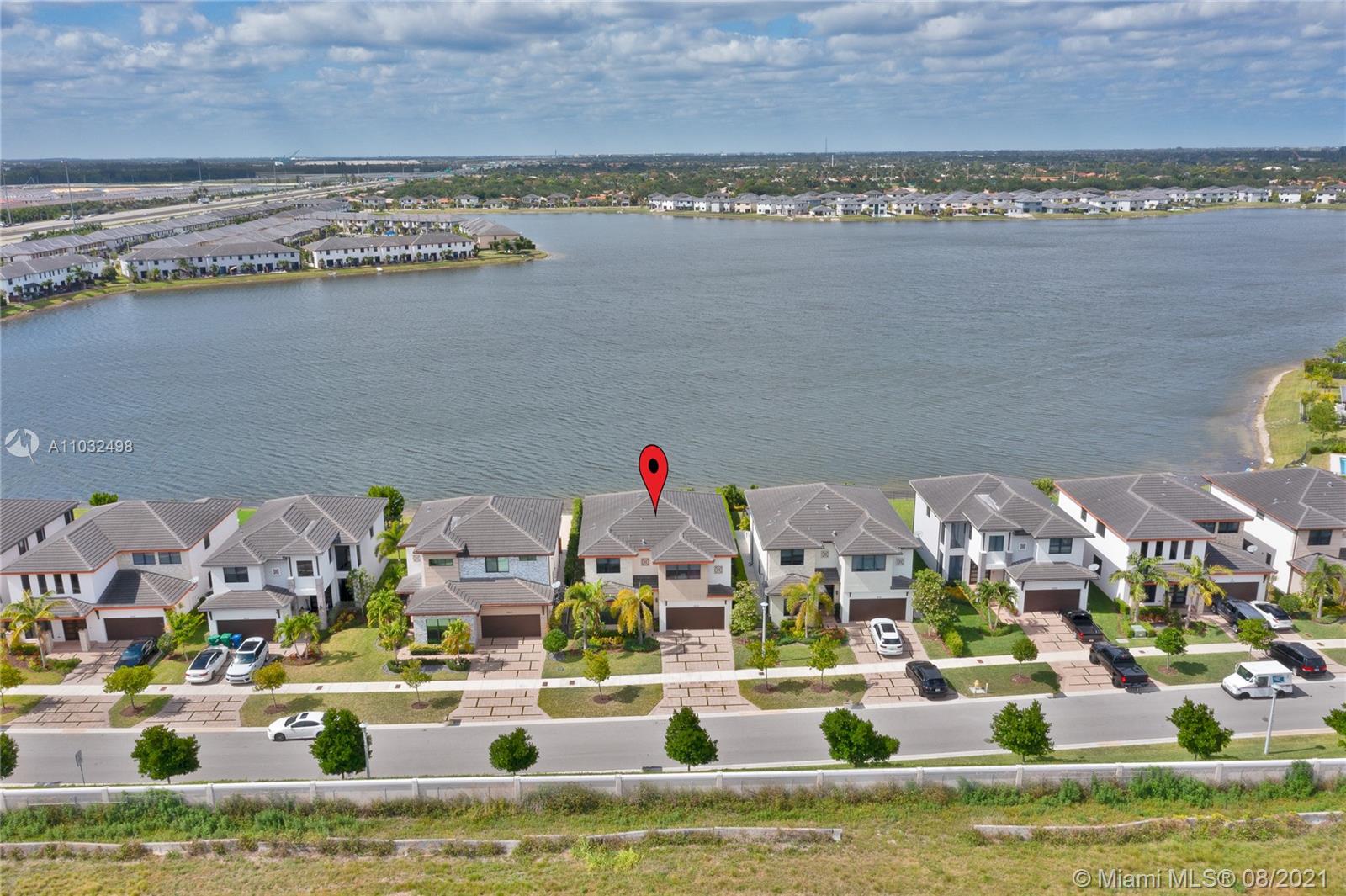 DUNNWOODY LAKE - Residential