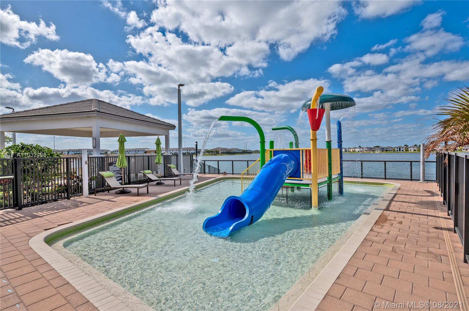 DUNNWOODY LAKE - Residential