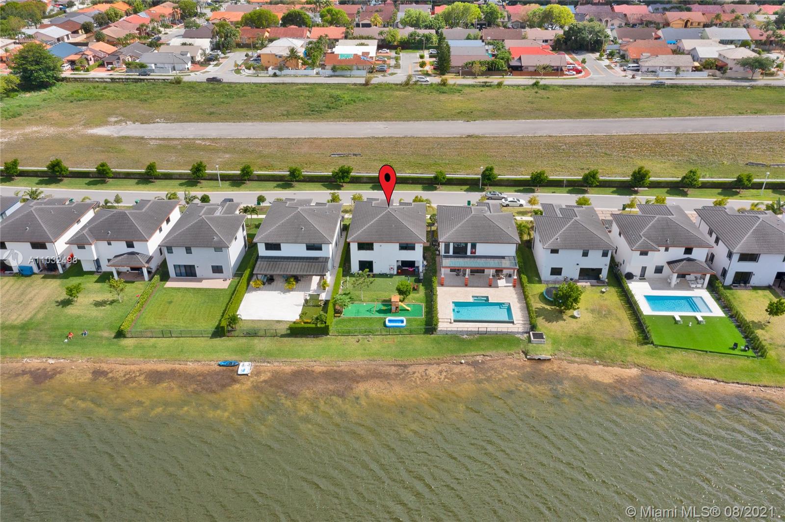 DUNNWOODY LAKE - Residential