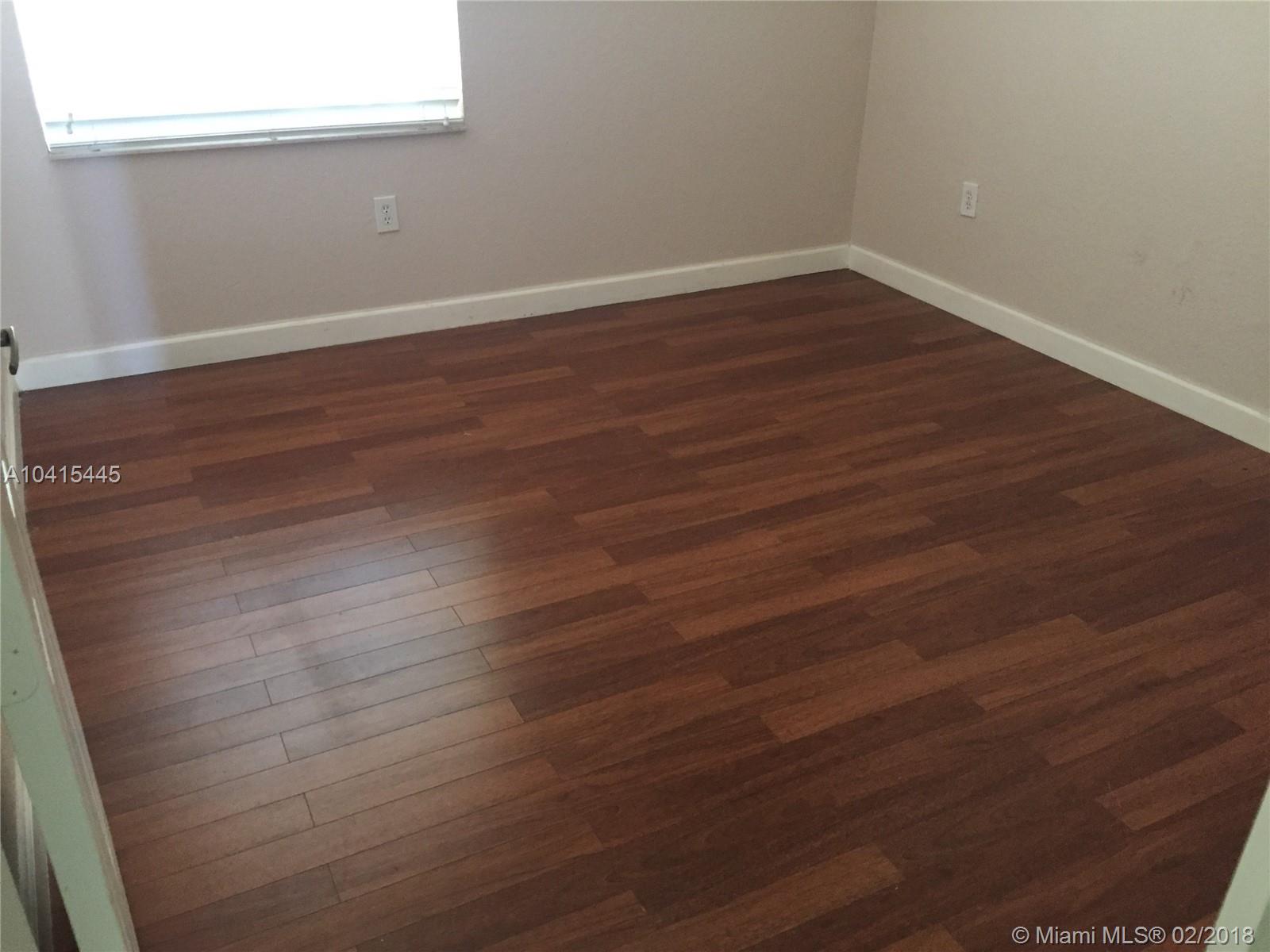 SUNSET LAKES PLAT TWO - Residential