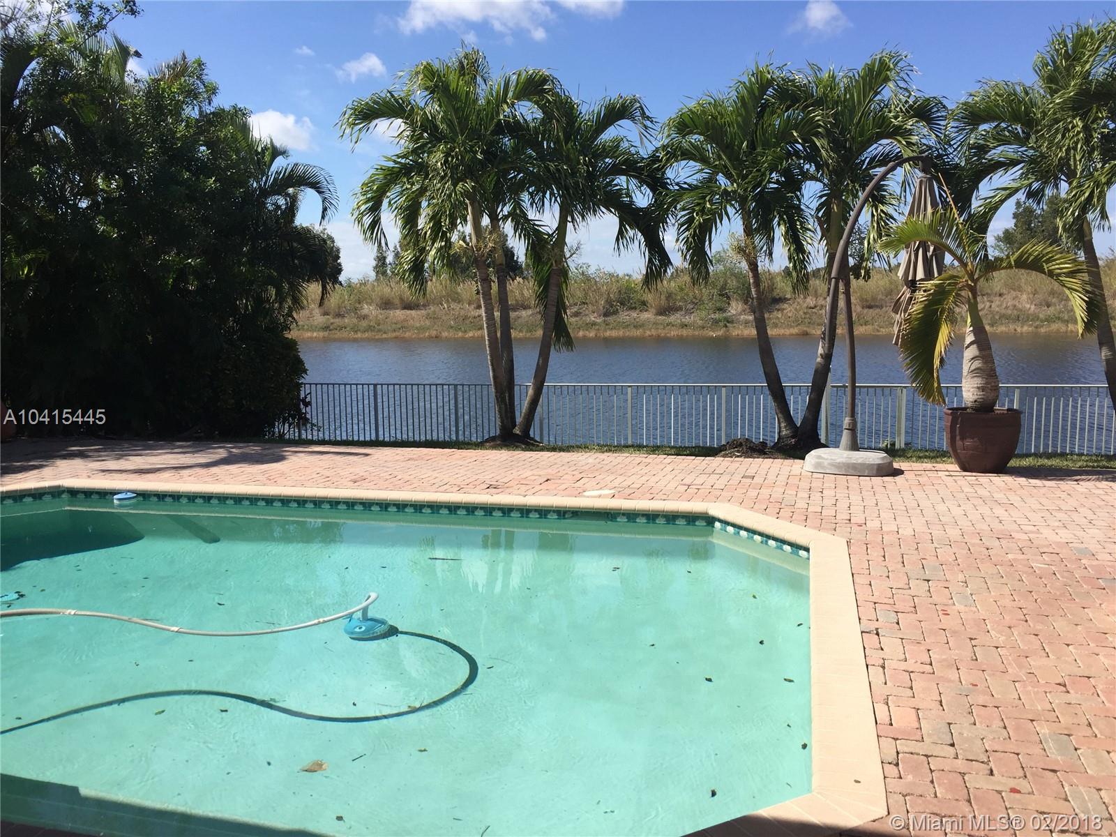 SUNSET LAKES PLAT TWO - Residential