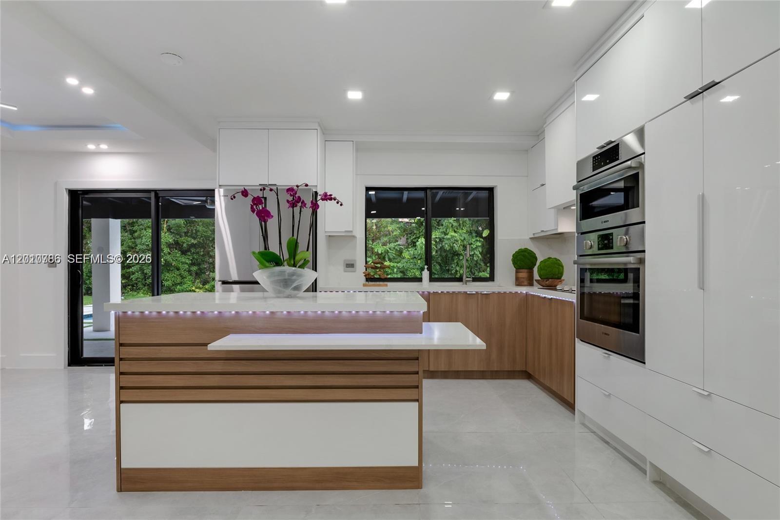 CHARLOTTE ESTATES - Residential