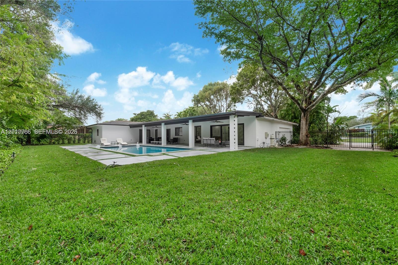 CHARLOTTE ESTATES - Residential