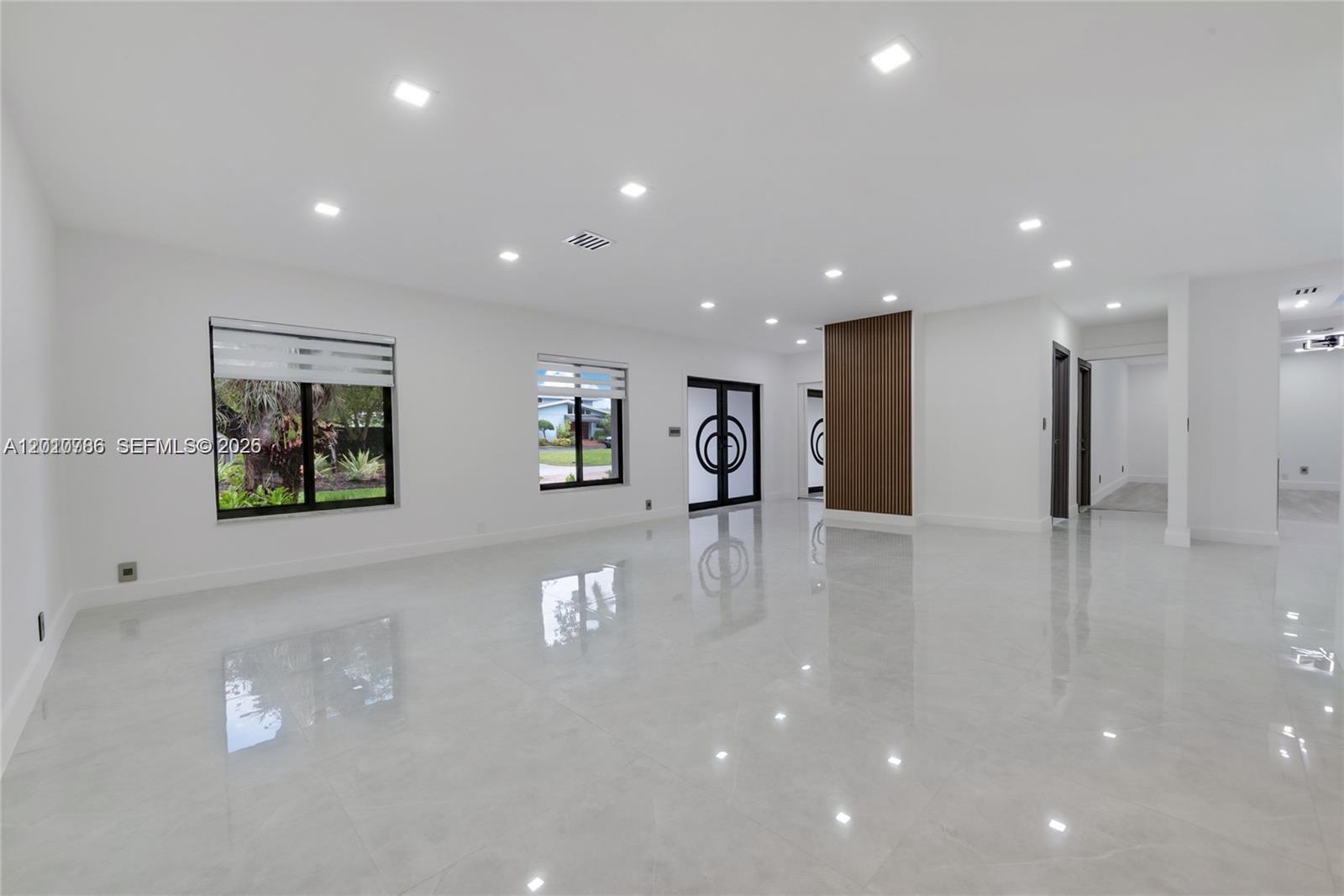 CHARLOTTE ESTATES - Residential