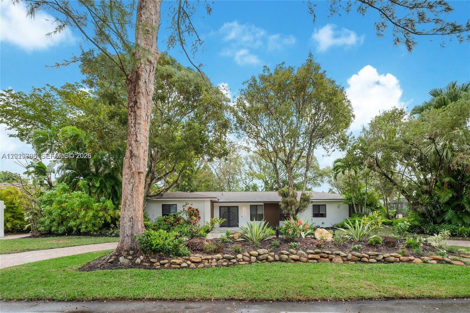 CHARLOTTE ESTATES - Residential