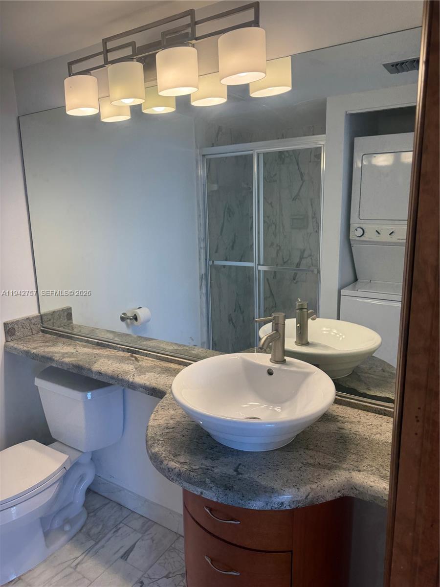 TOWERS OF QUAYSIDE CONDO - Residential