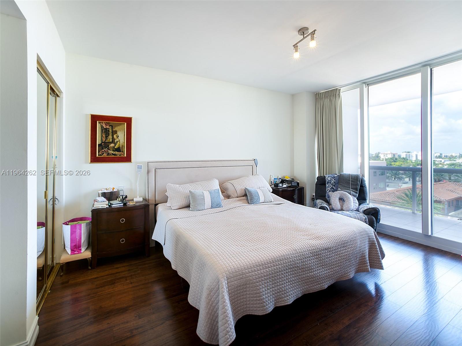 SOLIMAR CONDO - Residential