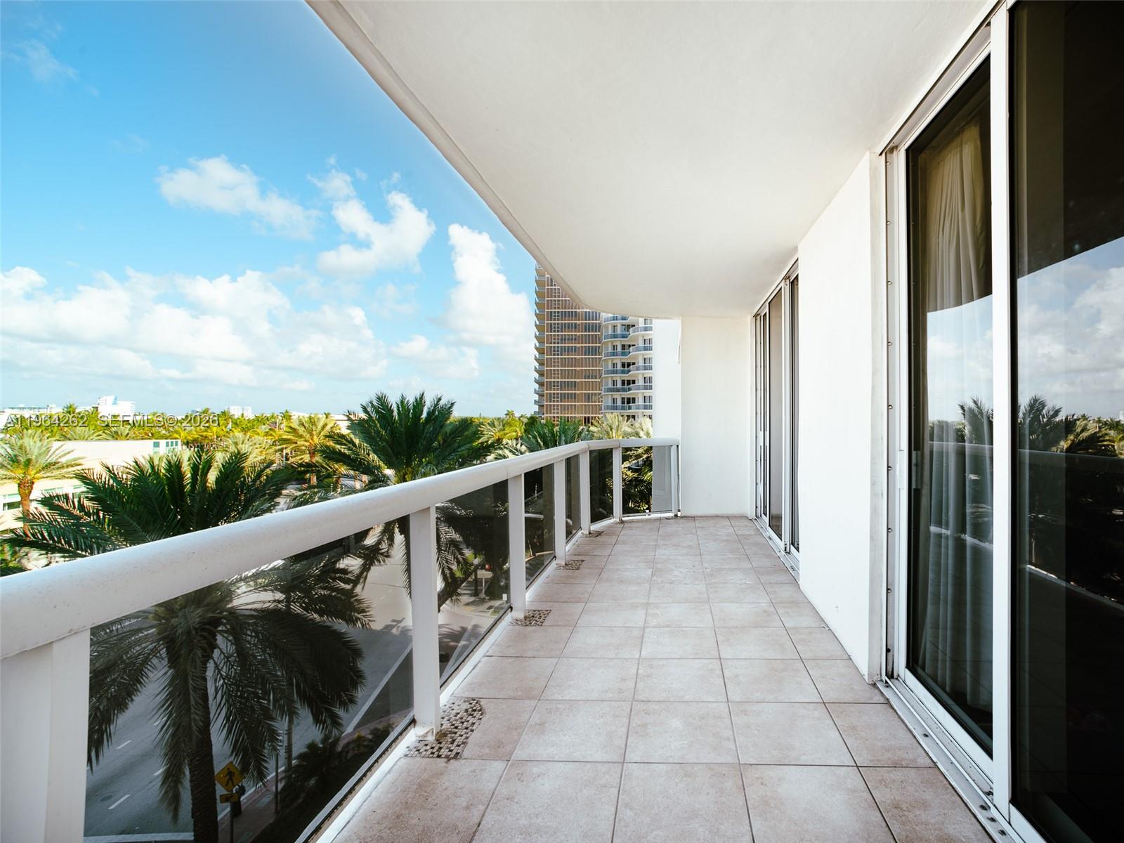 SOLIMAR CONDO - Residential