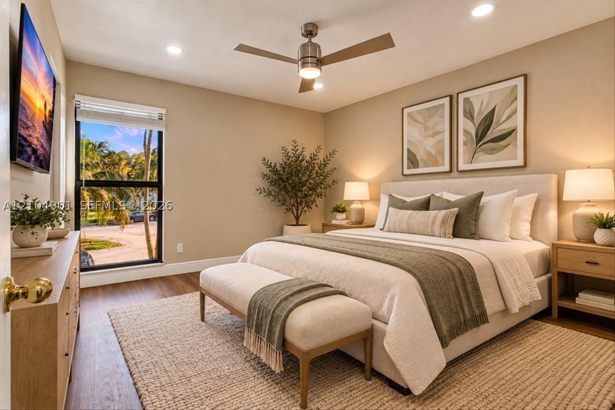 8979 Palm Tree Ln 8979