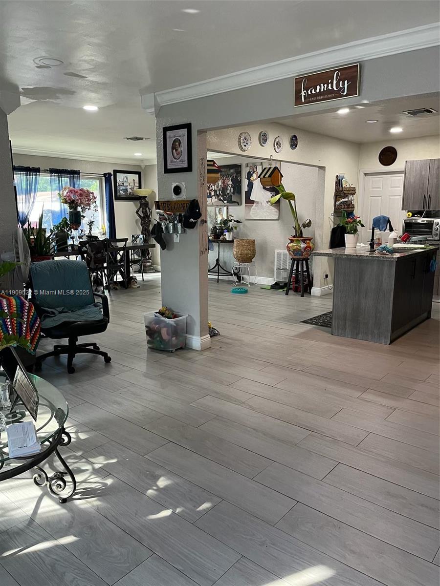 MIAMI GARDENS ESTATES SEC - Residential