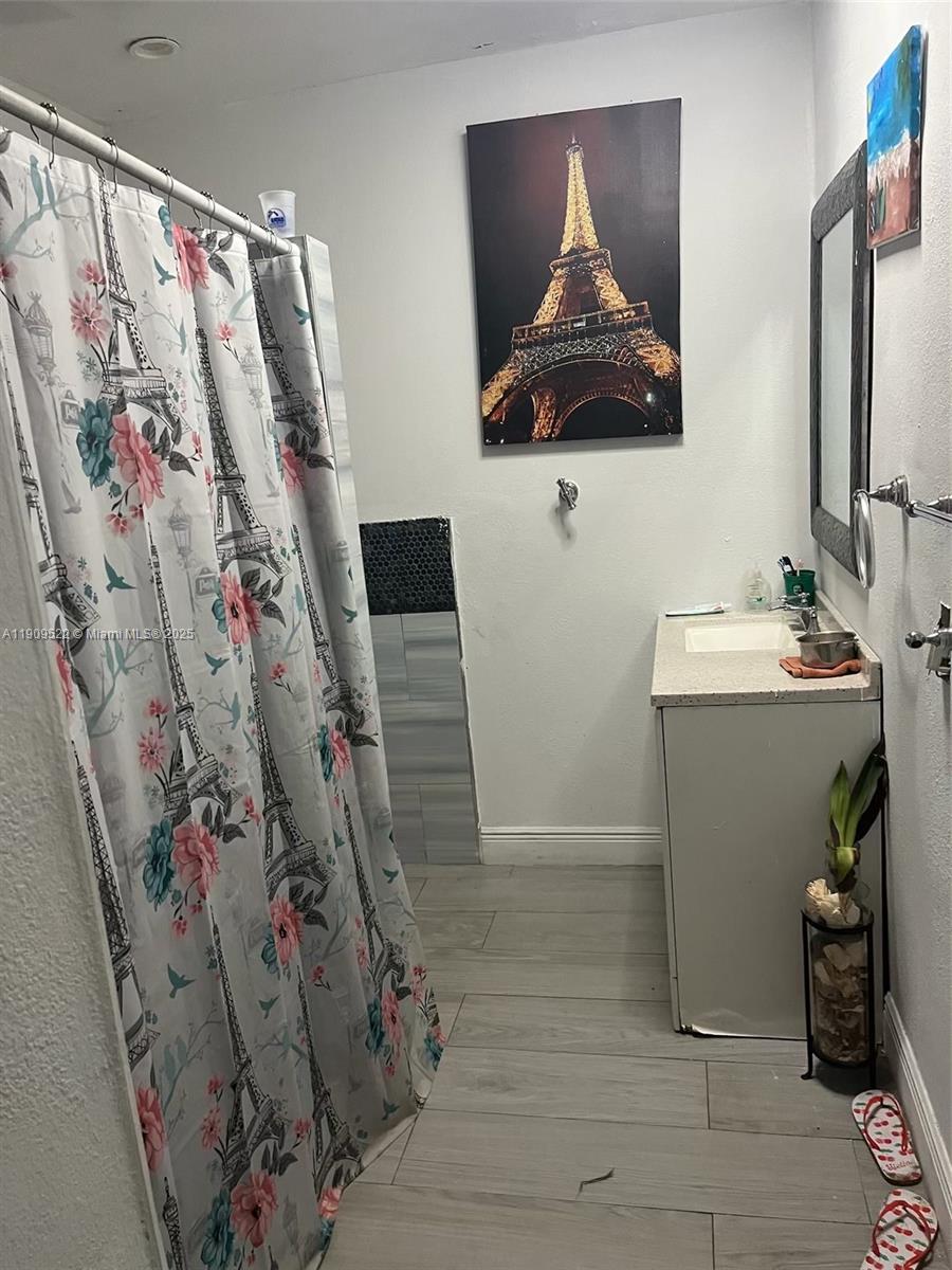 MIAMI GARDENS ESTATES SEC - Residential