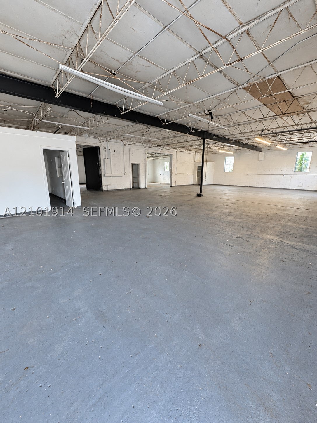 106 SW 5th Ave 106-108