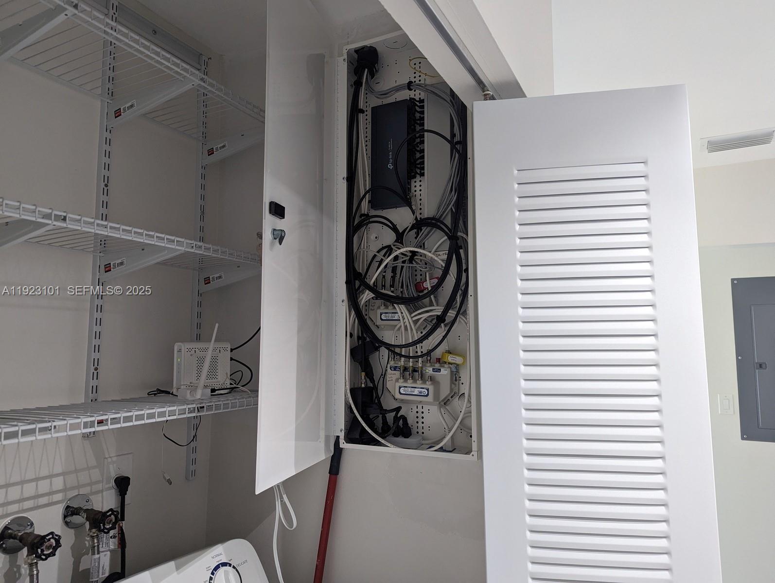 ENGLEWOOD - Residential Lease