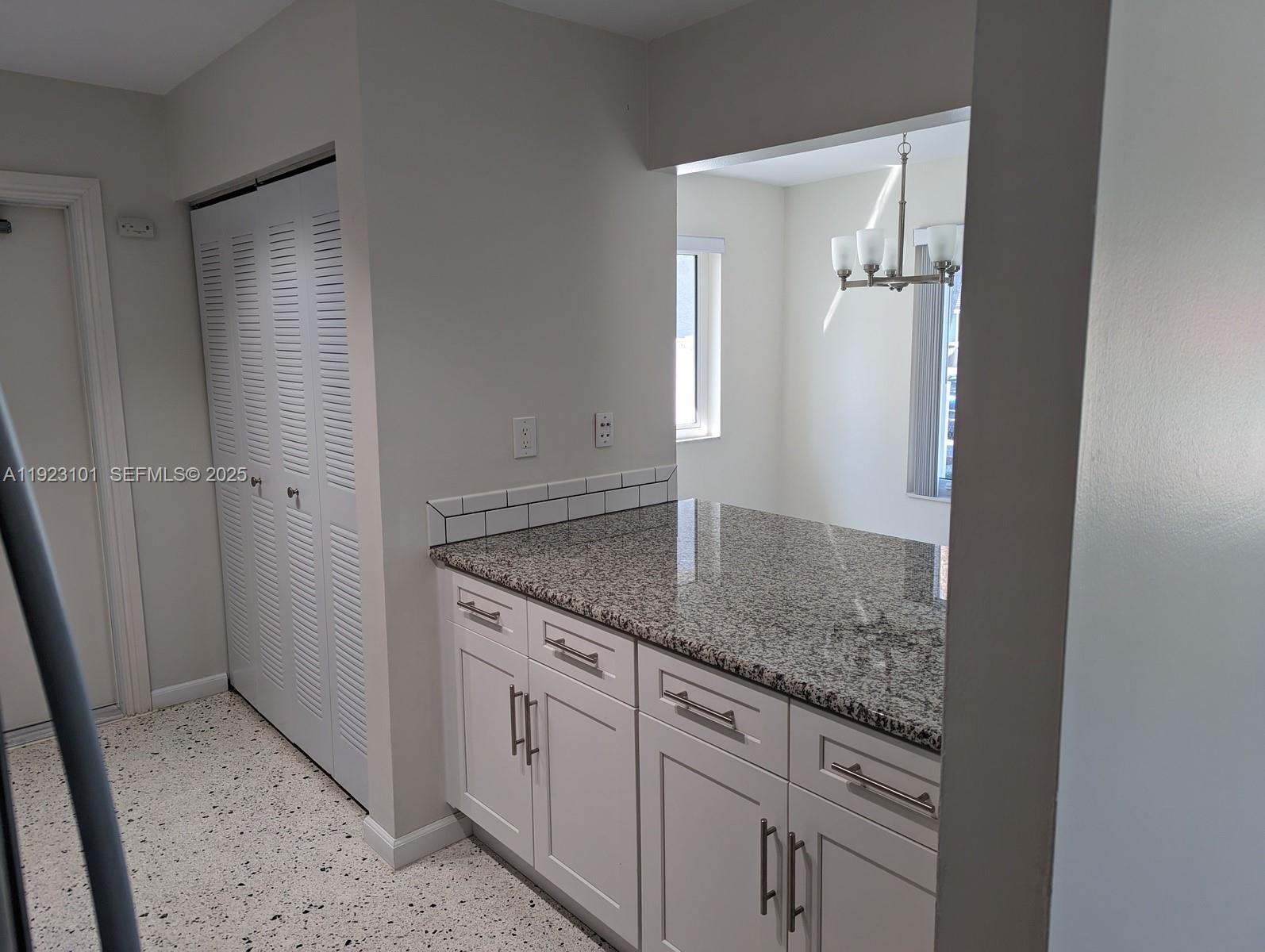 ENGLEWOOD - Residential Lease