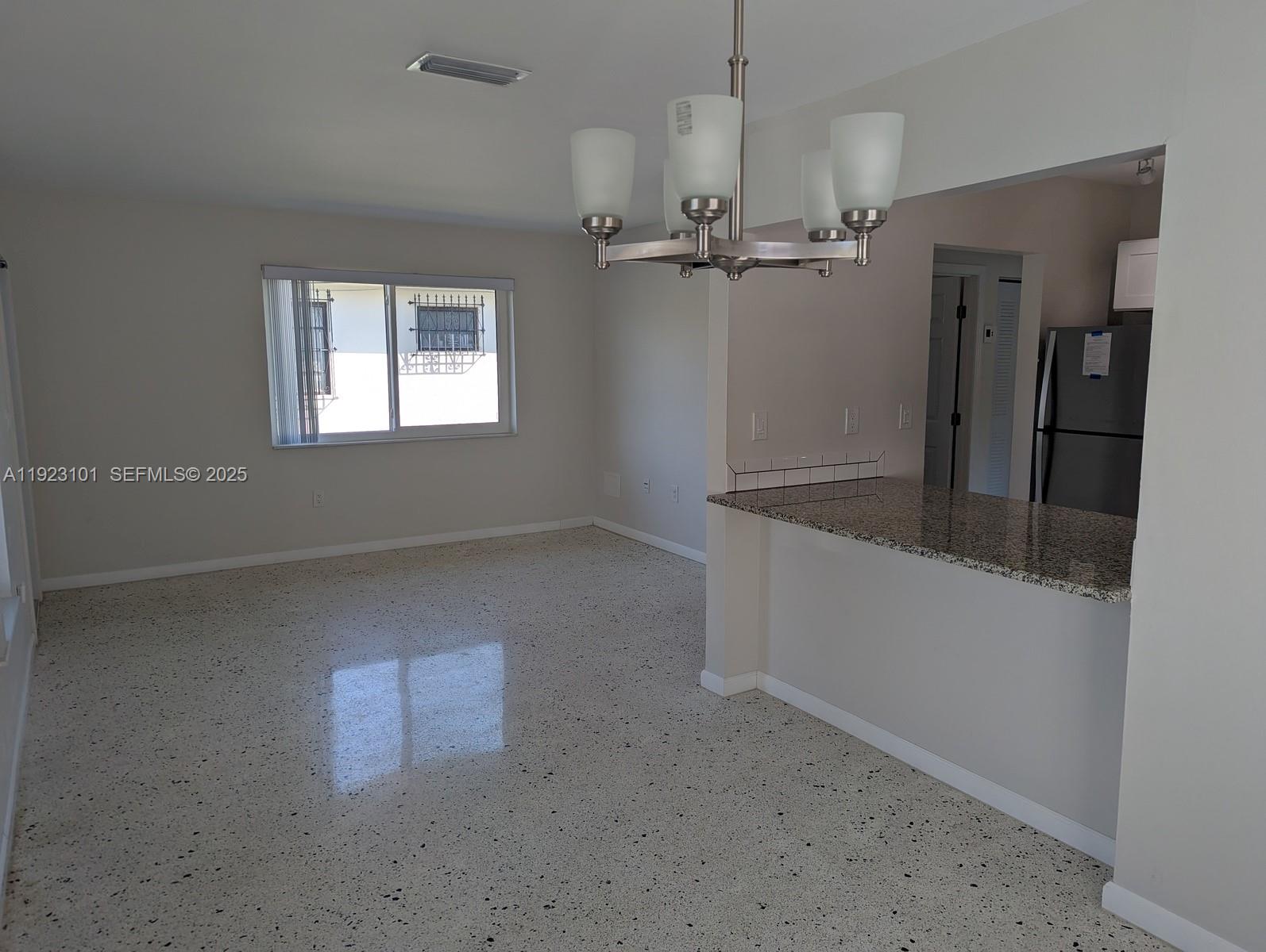 ENGLEWOOD - Residential Lease