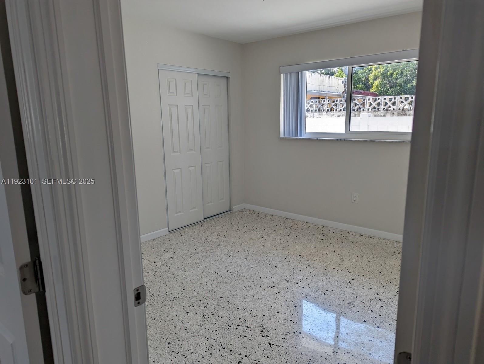 ENGLEWOOD - Residential Lease