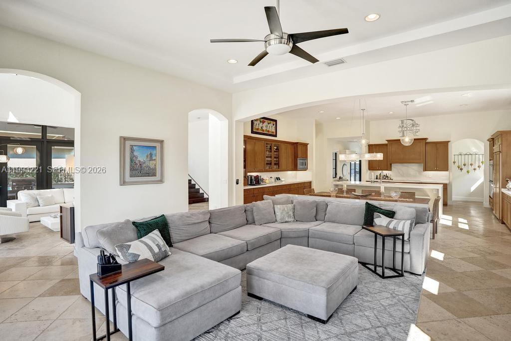 PARKLAND GOLF AND COUNTRY - Residential