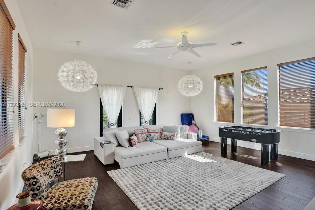 PARKLAND GOLF AND COUNTRY - Residential