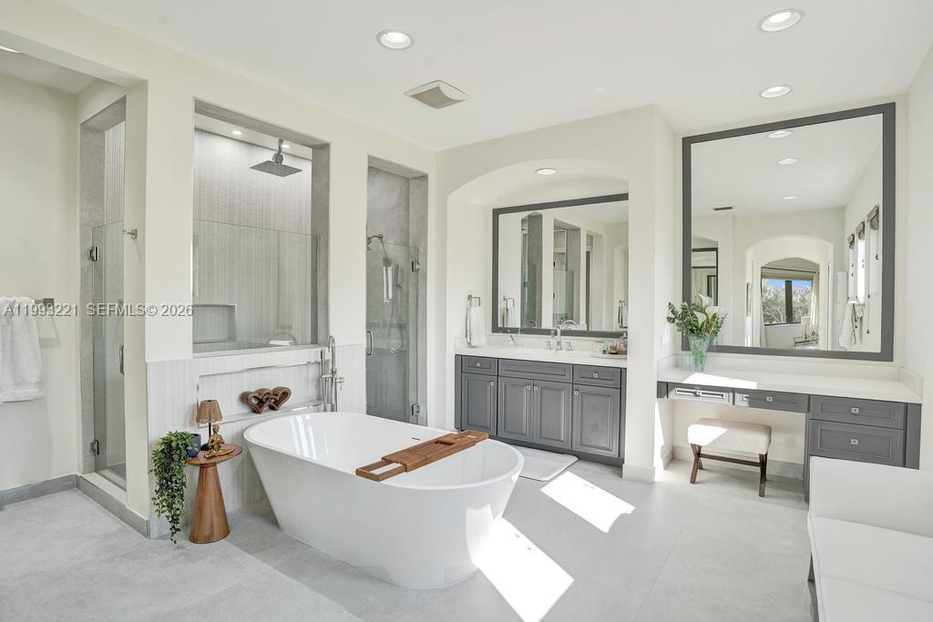 PARKLAND GOLF AND COUNTRY - Residential