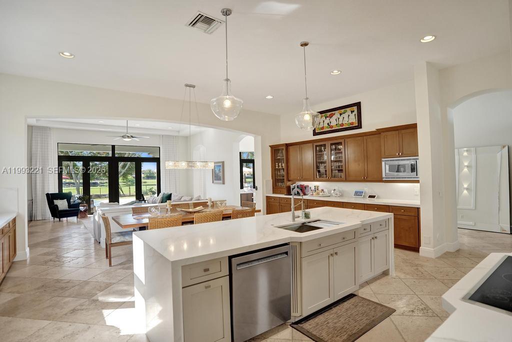 PARKLAND GOLF AND COUNTRY - Residential