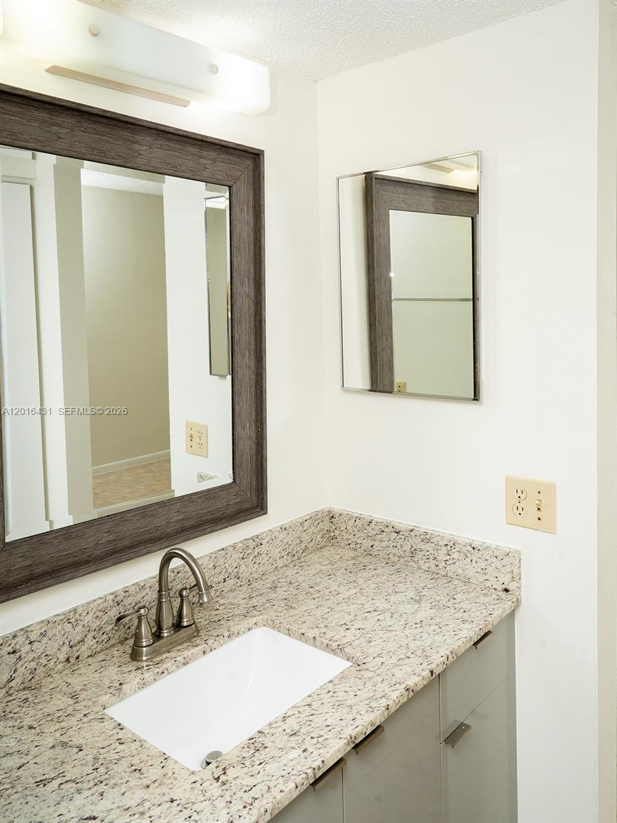 SHERWOOD SQUARE CONDOMINI - Residential
