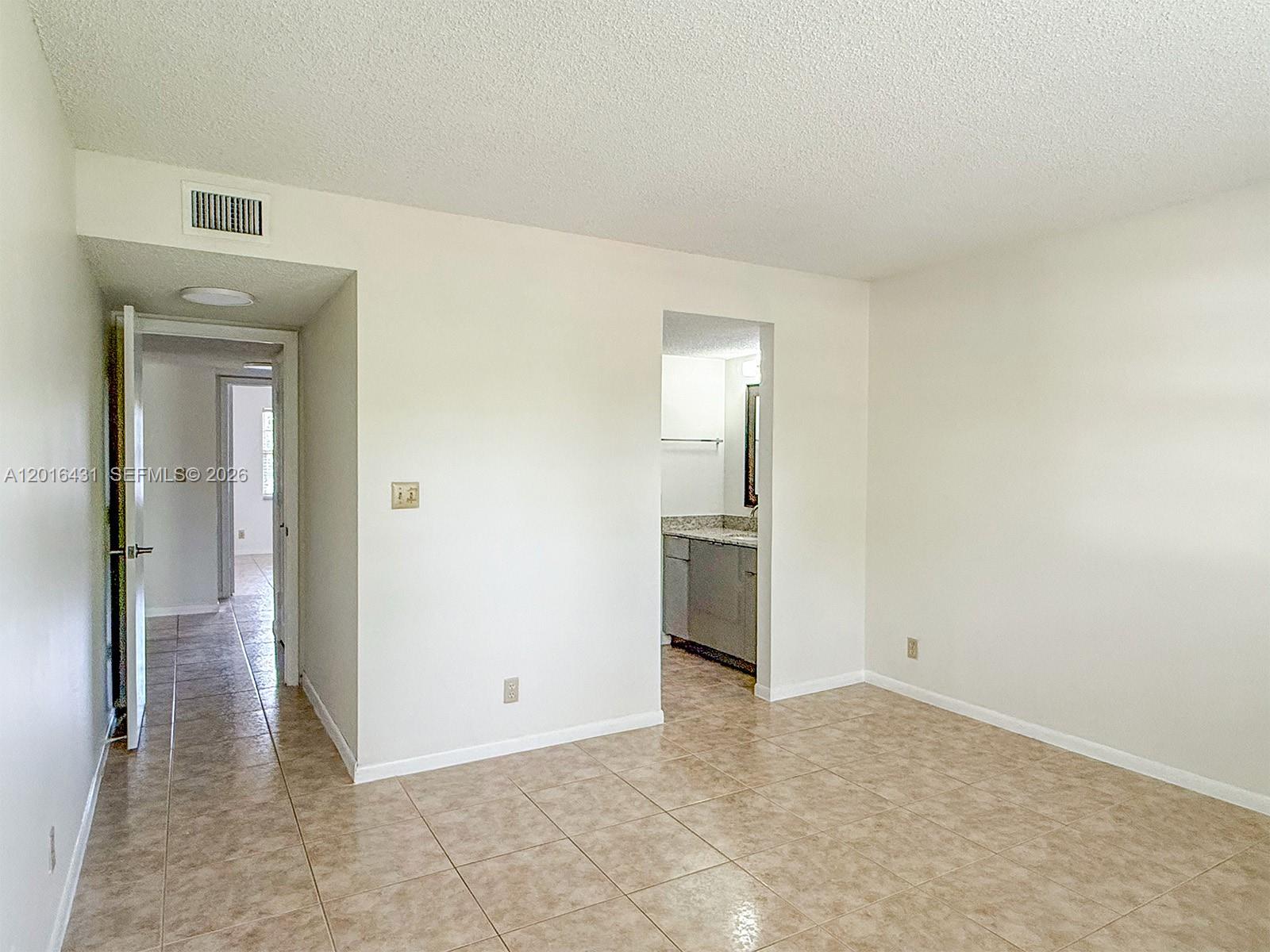 SHERWOOD SQUARE CONDOMINI - Residential