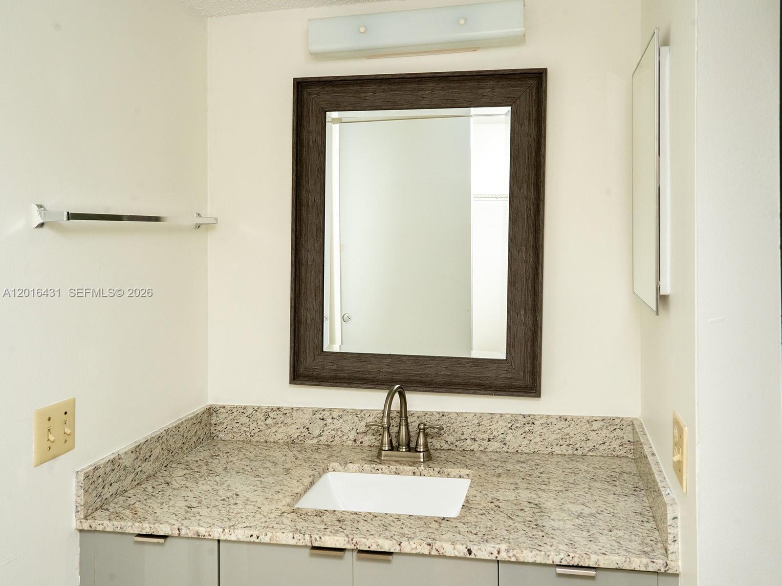 SHERWOOD SQUARE CONDOMINI - Residential