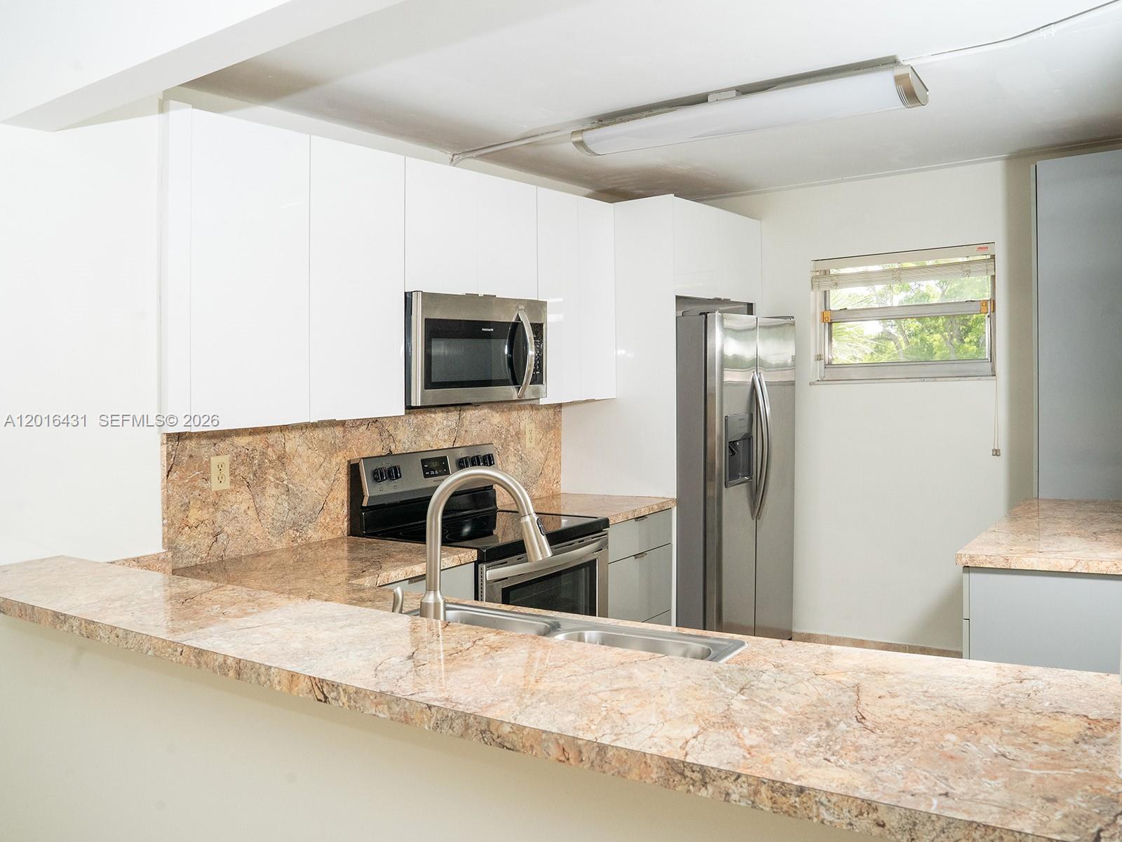 SHERWOOD SQUARE CONDOMINI - Residential