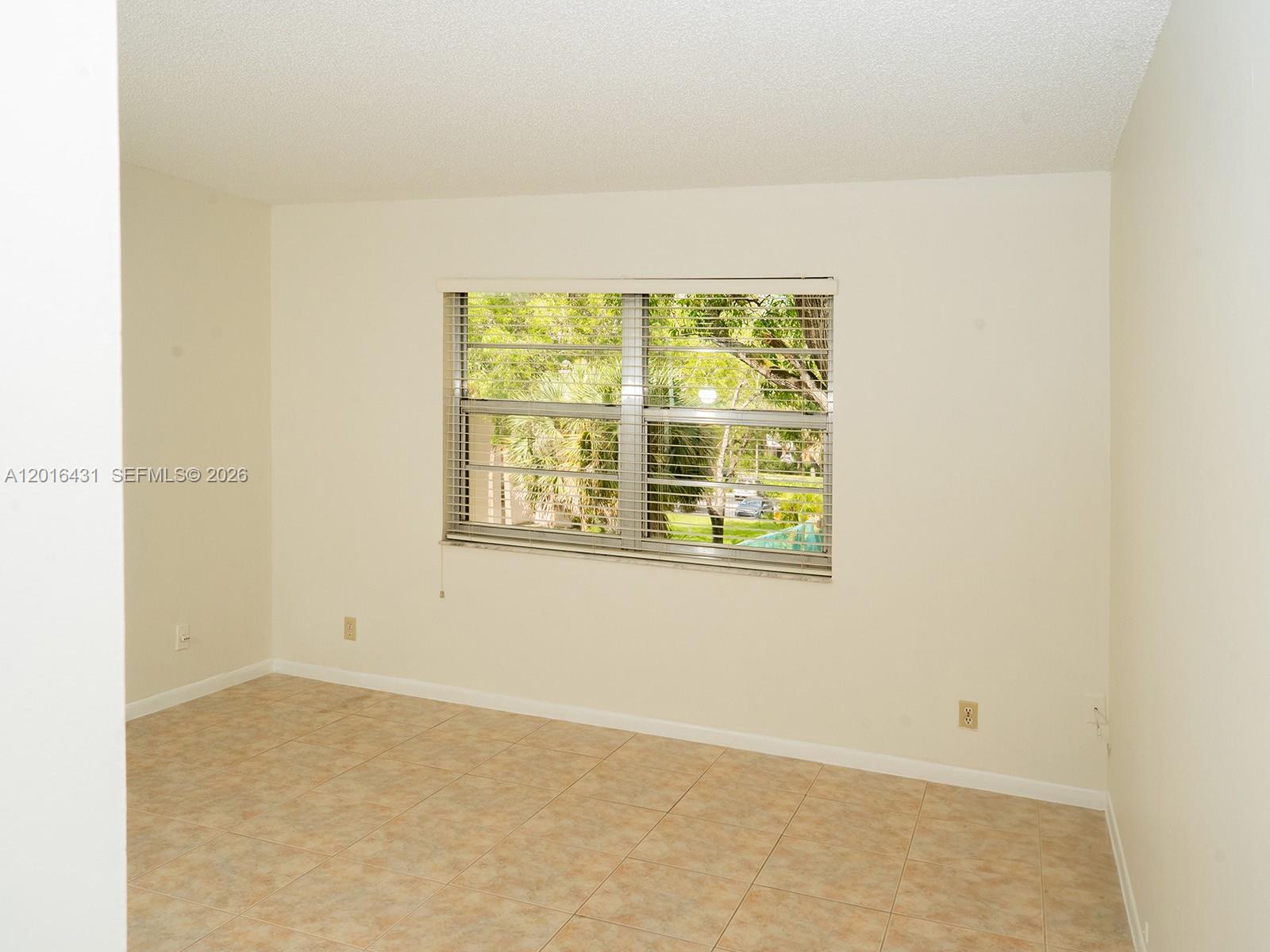 SHERWOOD SQUARE CONDOMINI - Residential