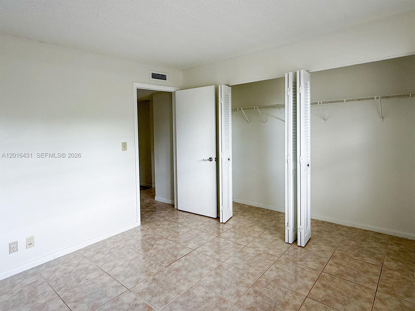 SHERWOOD SQUARE CONDOMINI - Residential