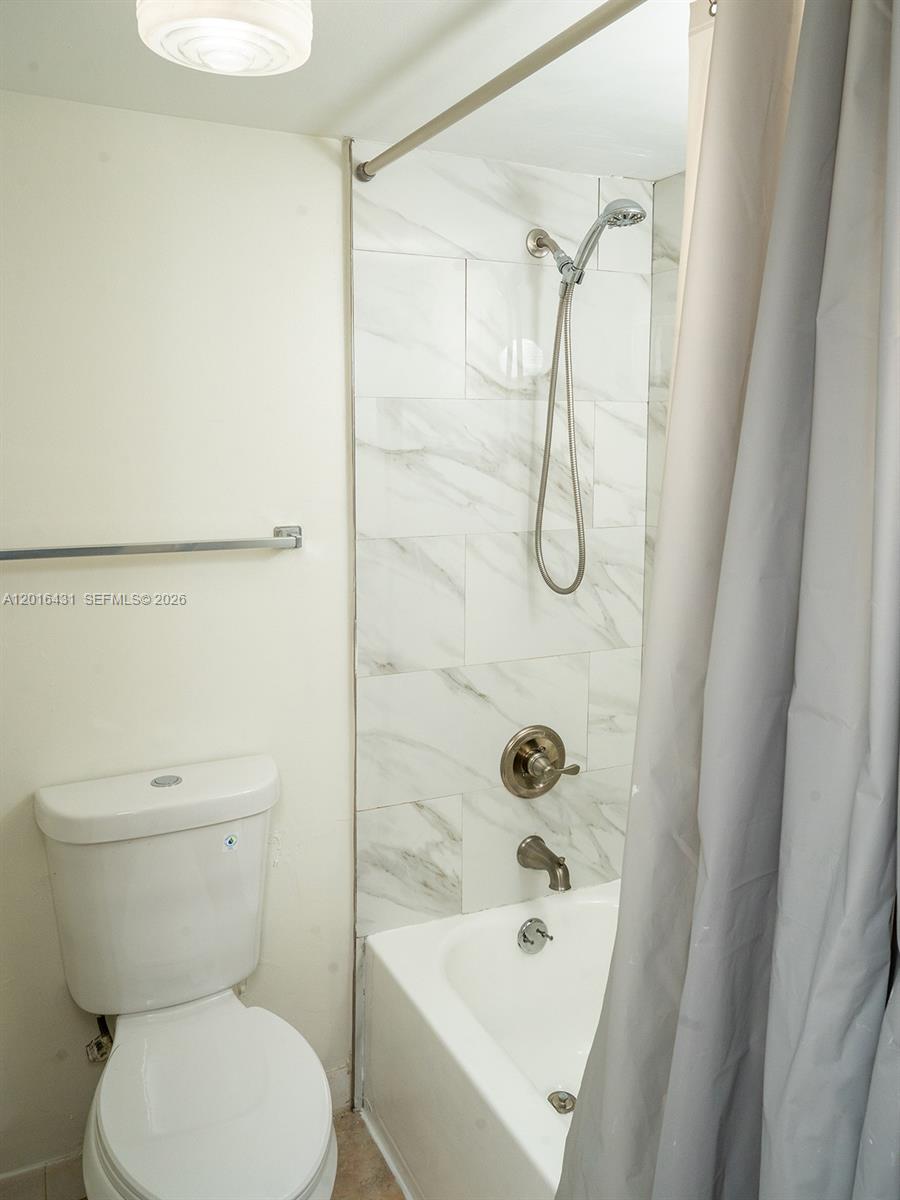 SHERWOOD SQUARE CONDOMINI - Residential