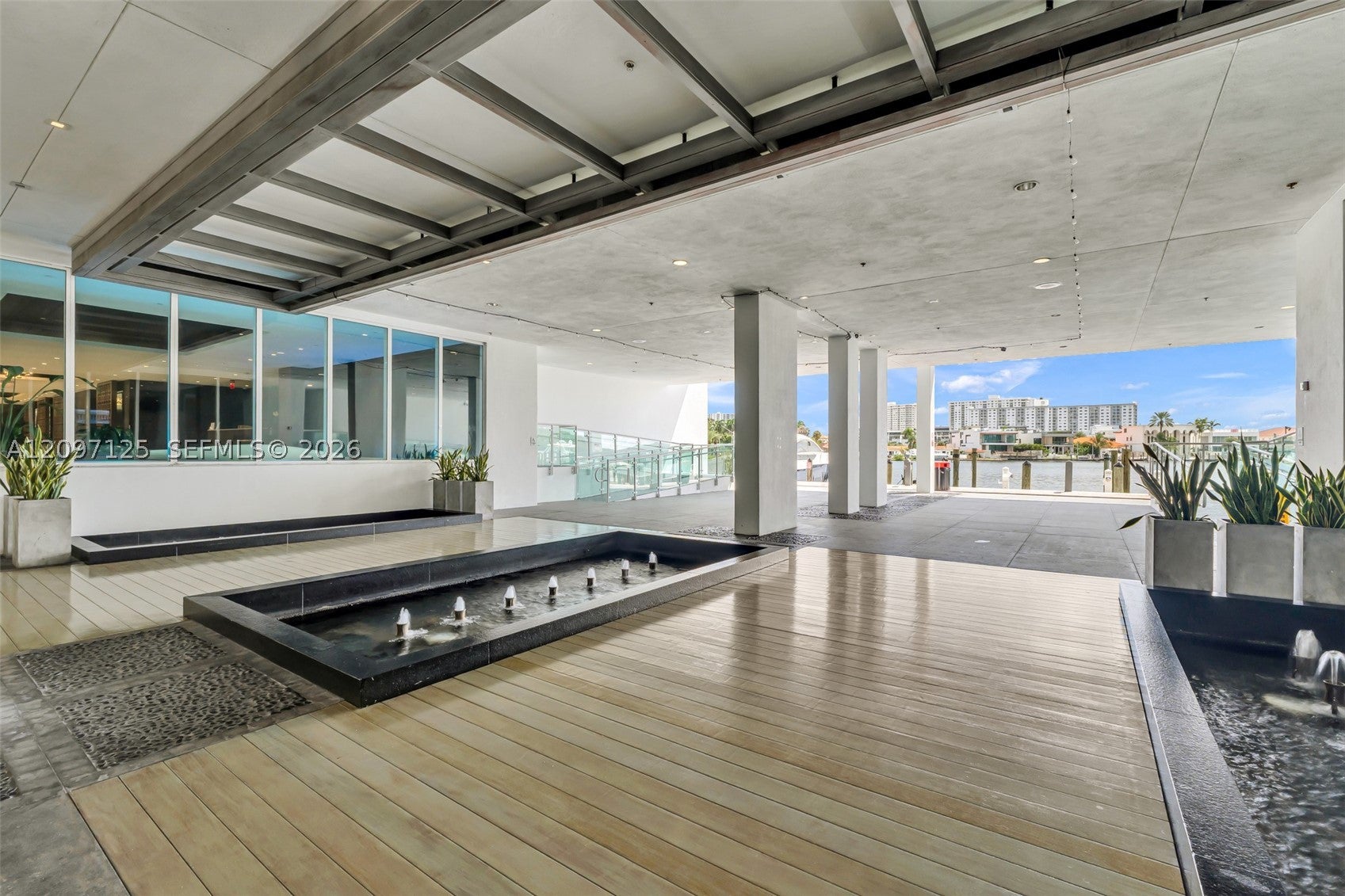 400 Sunny Isles Blvd 916