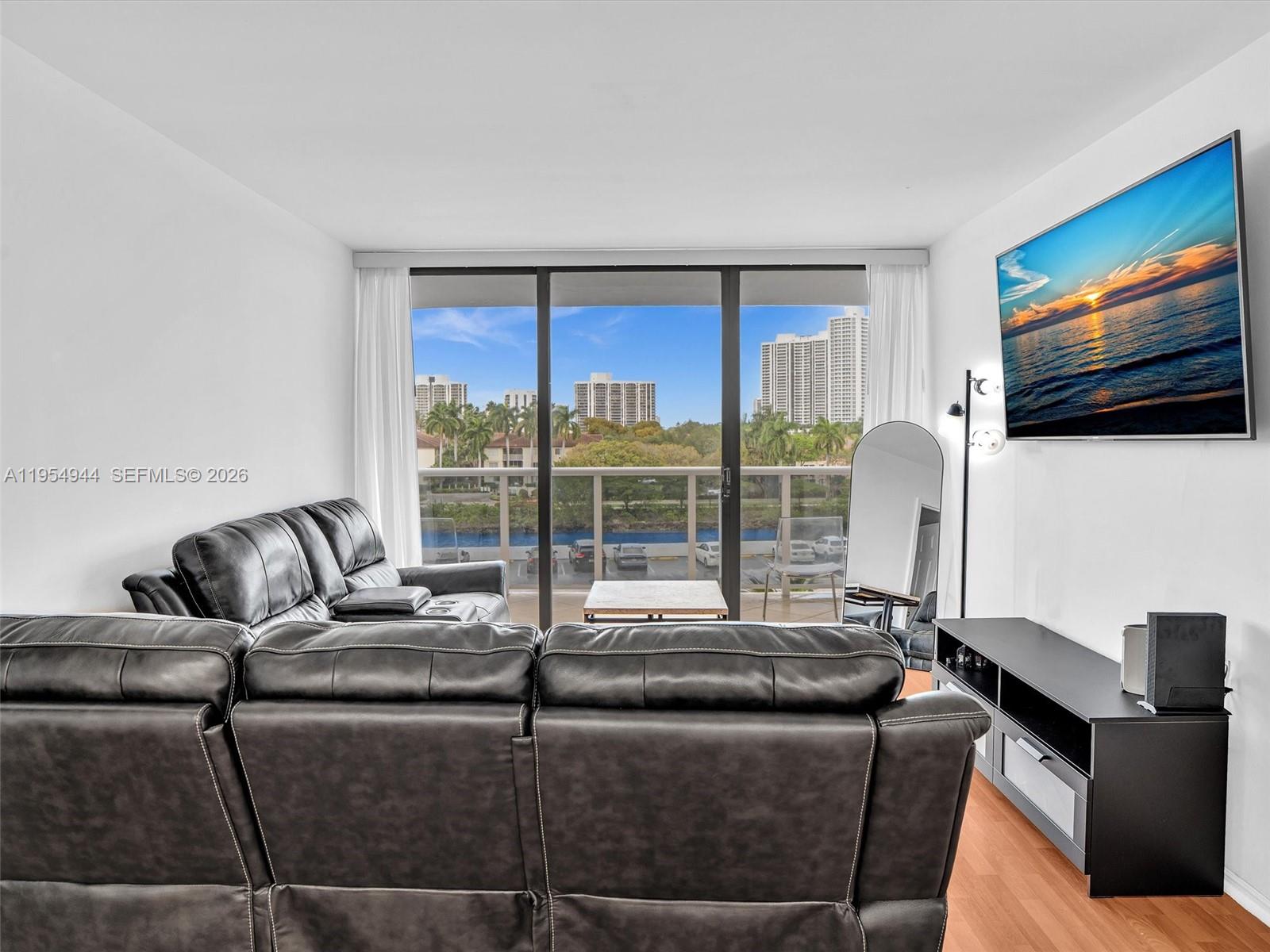 AVENTURA ELDORADO CONDO - Residential