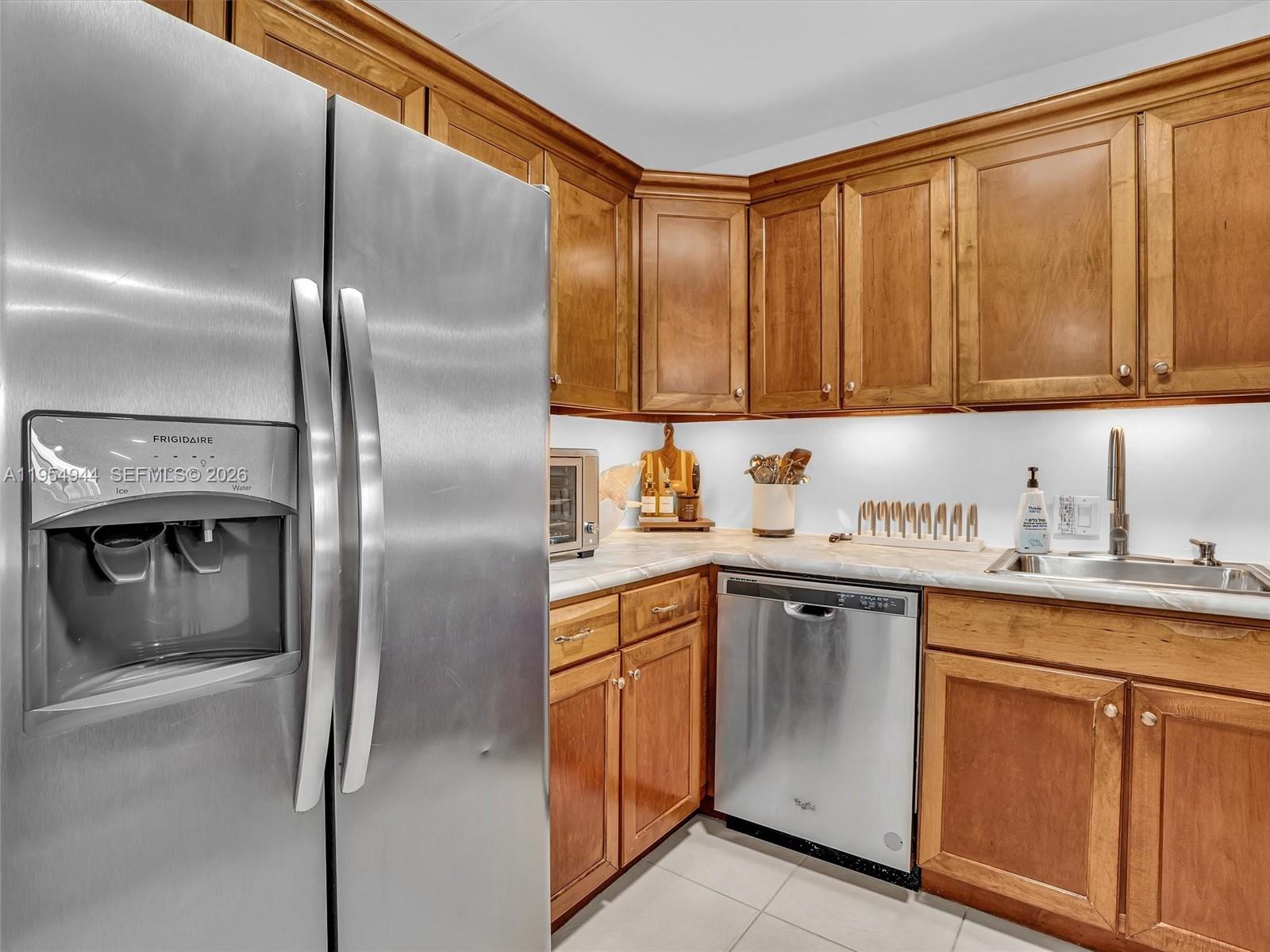 AVENTURA ELDORADO CONDO - Residential