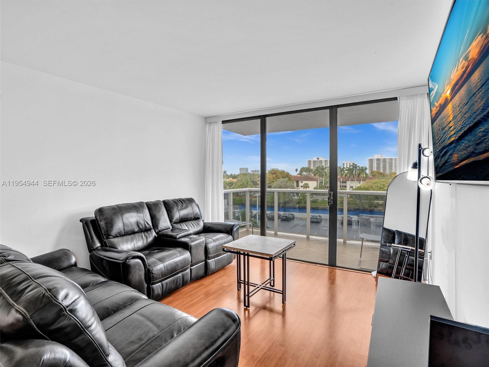 AVENTURA ELDORADO CONDO - Residential