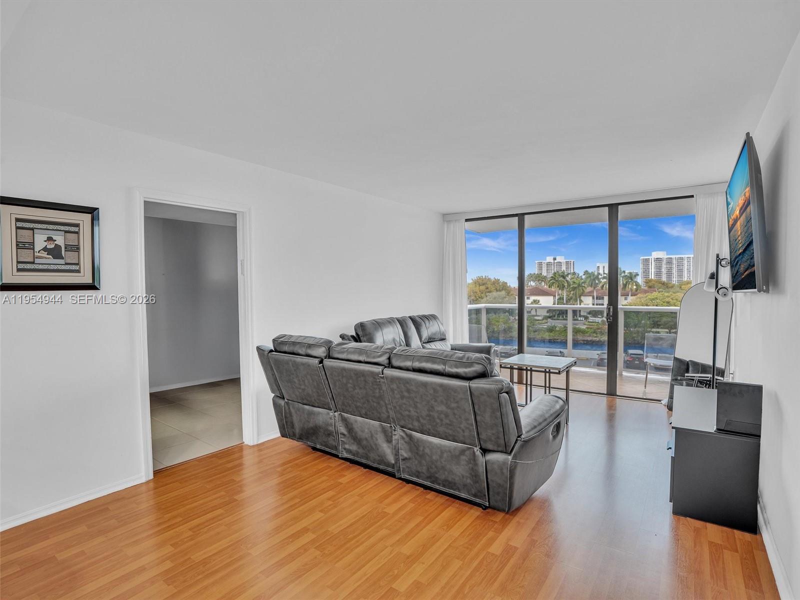 AVENTURA ELDORADO CONDO - Residential