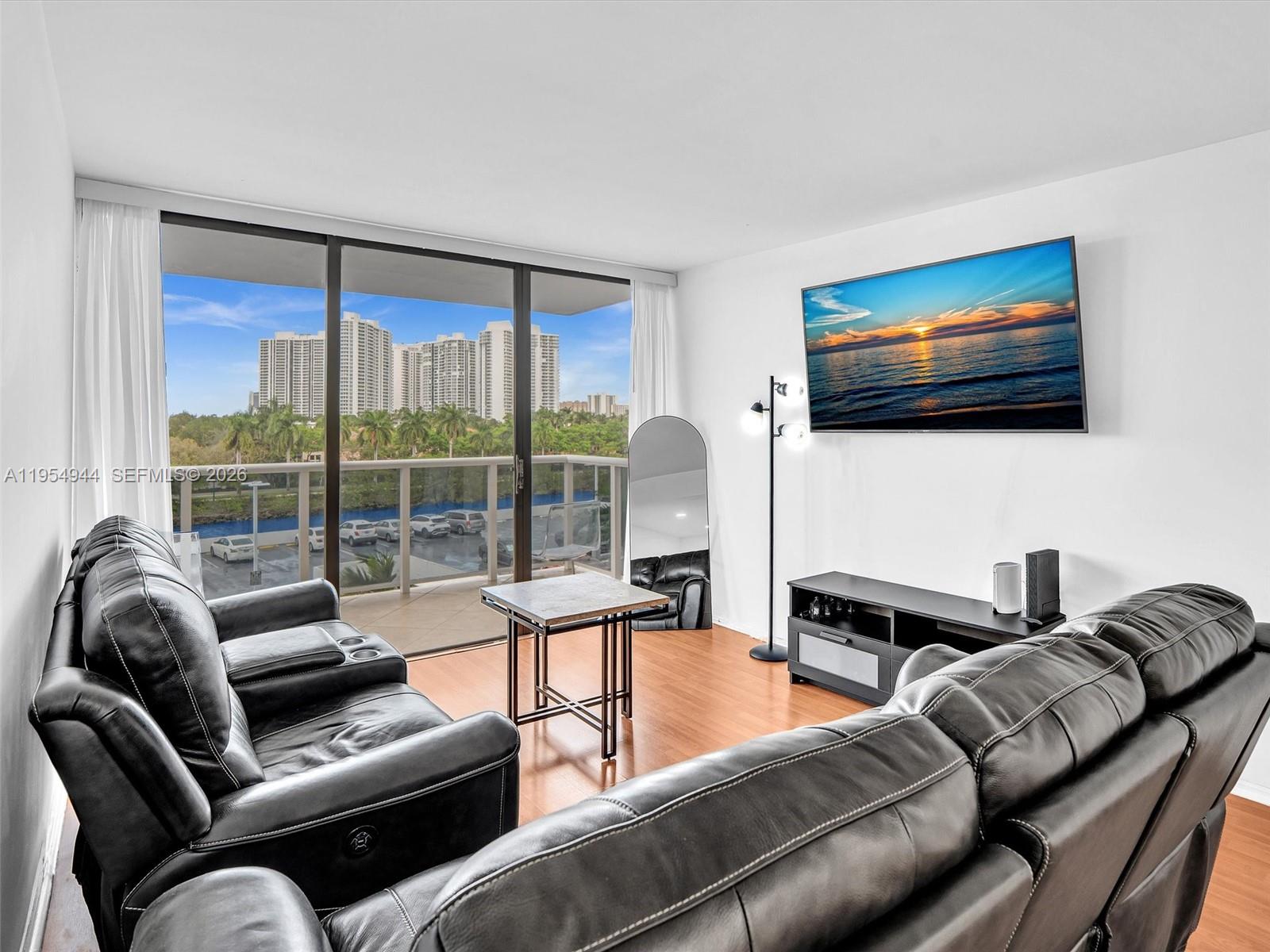 AVENTURA ELDORADO CONDO - Residential