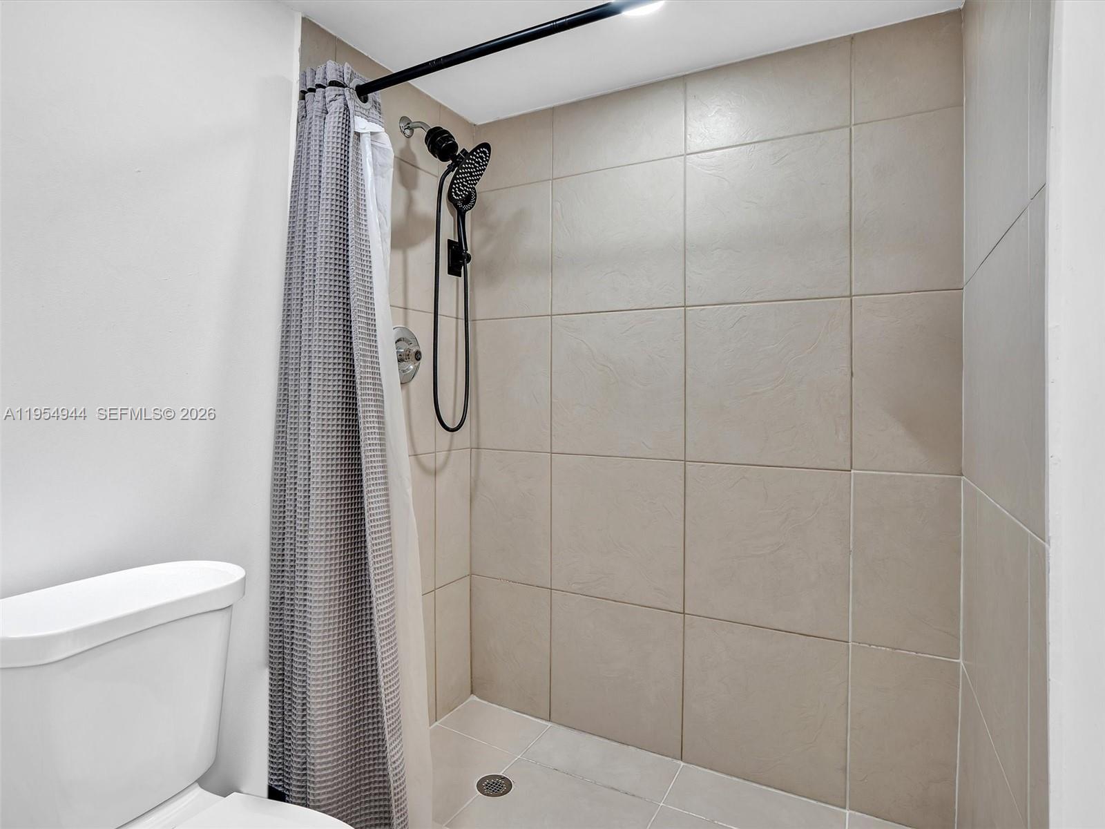 AVENTURA ELDORADO CONDO - Residential