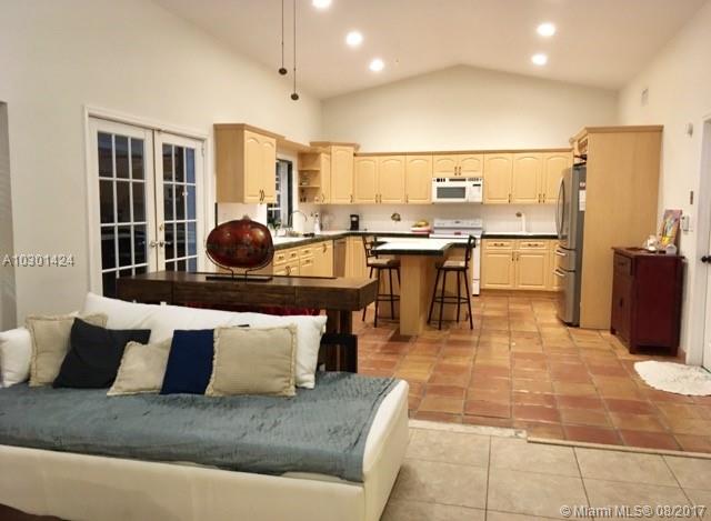 LINDGREN WEST - Residential Lease