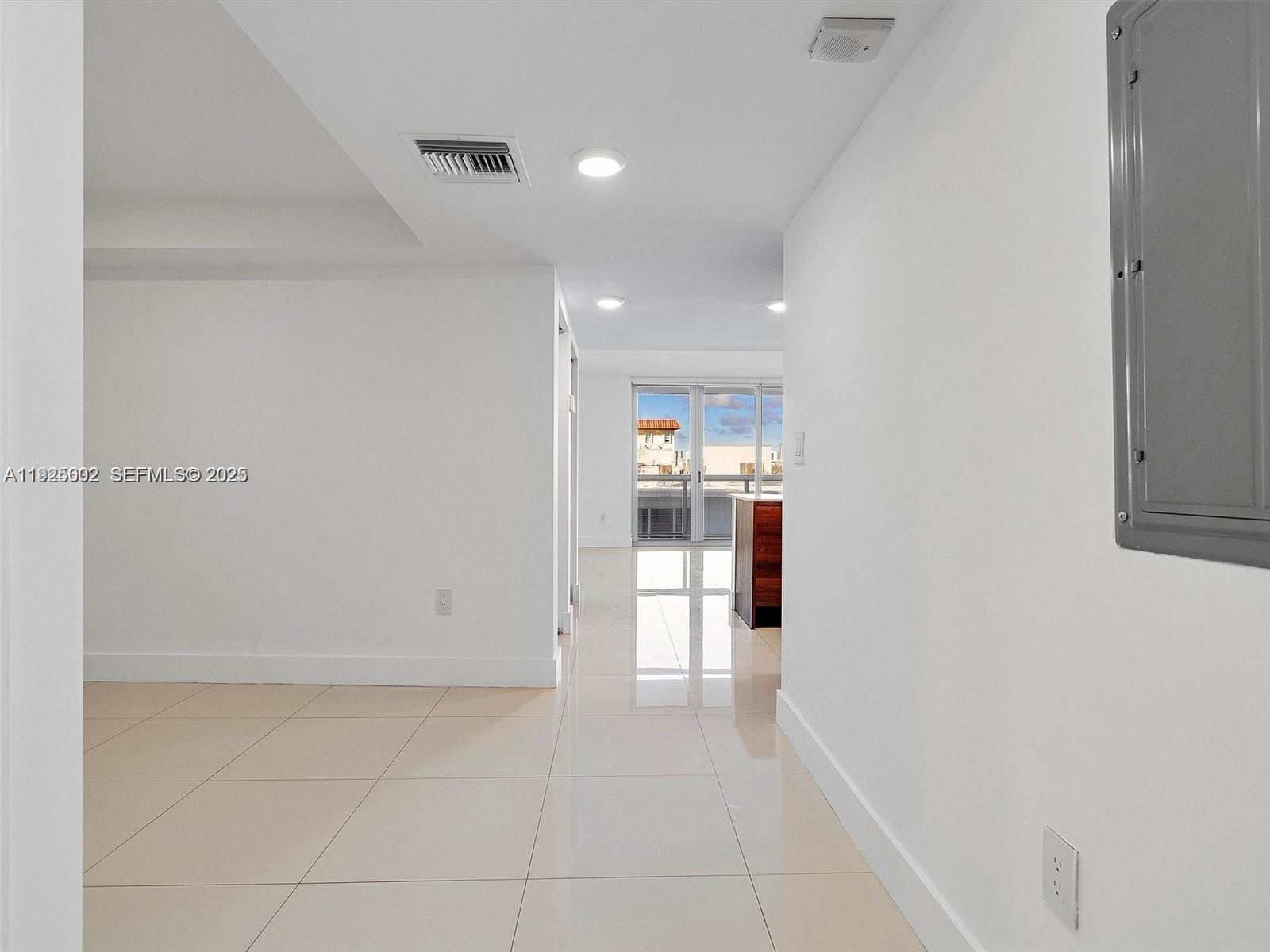 9261 E Bay Harbor Dr 501