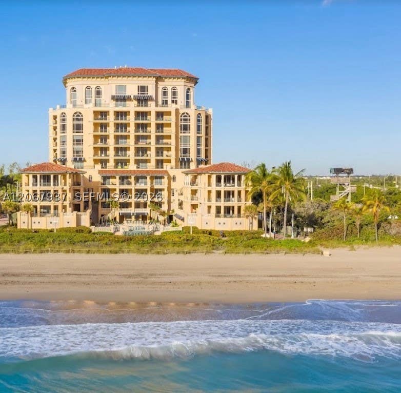 Photo of 3501 N Ocean Dr #V1, Hollywood, FL 33019 (MLS # A12067937)