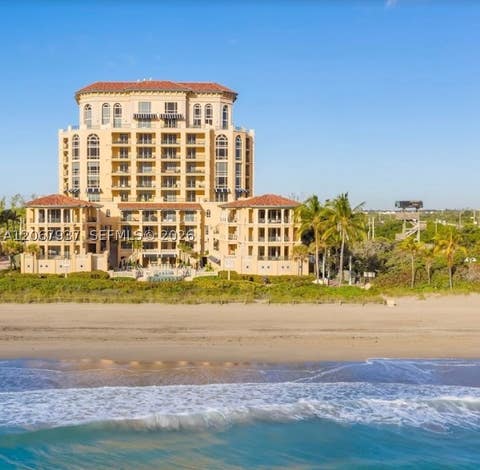 Photo of 3501 N Ocean Dr #V1, Hollywood, FL 33019 (MLS # A12067937)