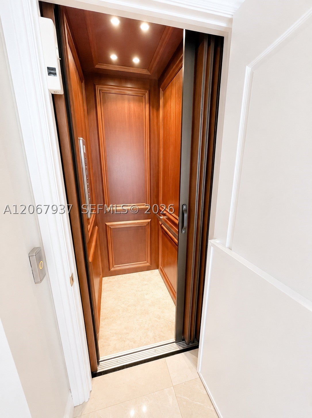 3501 N Ocean Dr V1